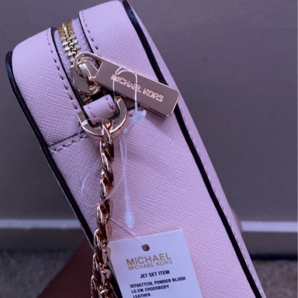 Michael Kors Crossbody - Picture 4 of 5